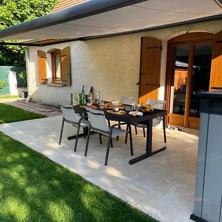 Disneyland Climatisee Sur Marne Au Coeur Des Jeux Olympiques Bed & Breakfast